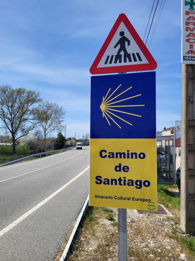 La Pedrosa Casa Rural Camarzana de Tera Luaran gambar