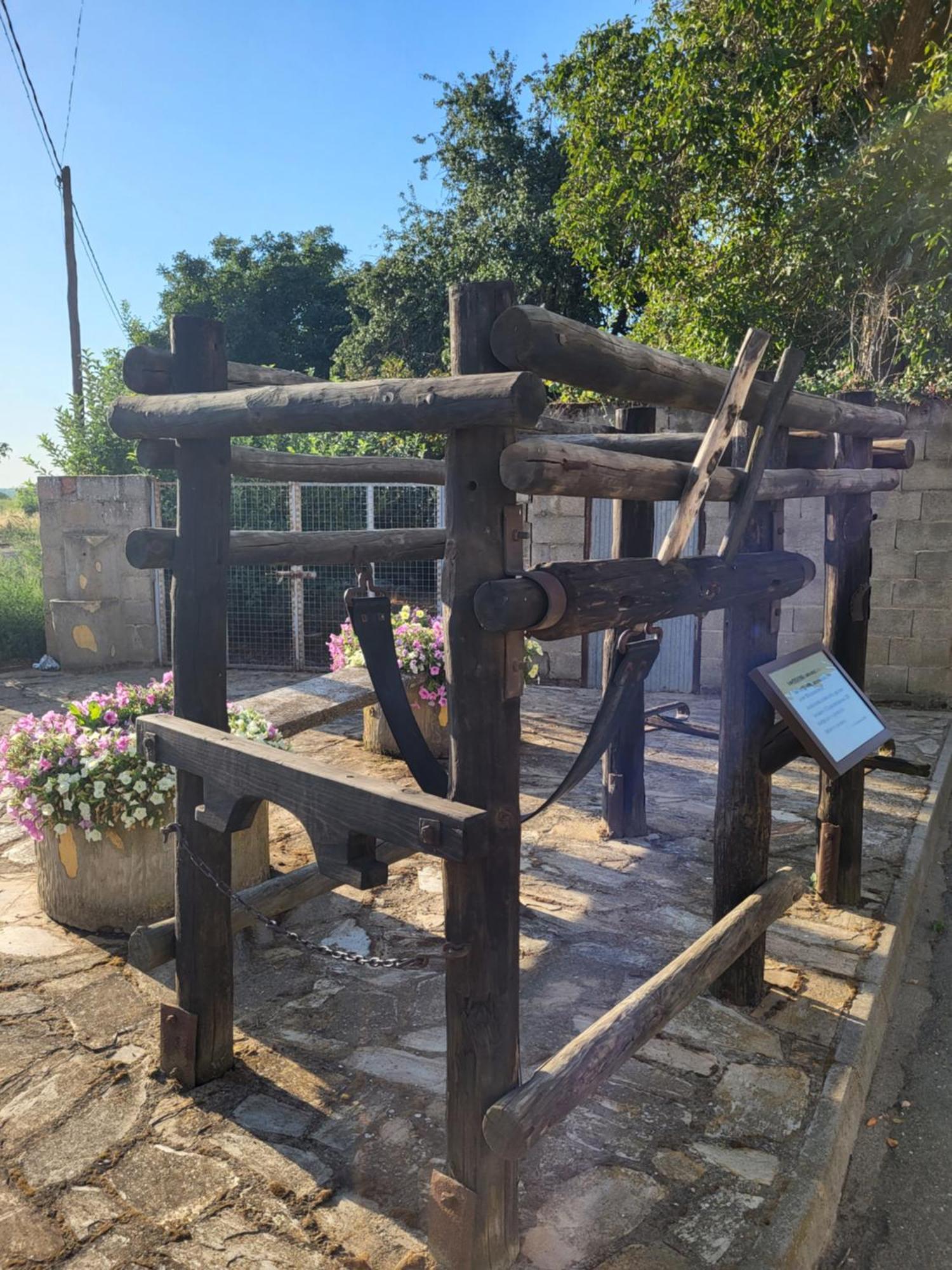 La Pedrosa Casa Rural Camarzana de Tera Luaran gambar